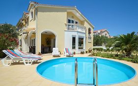 Holiday Home Valdor By Interhome